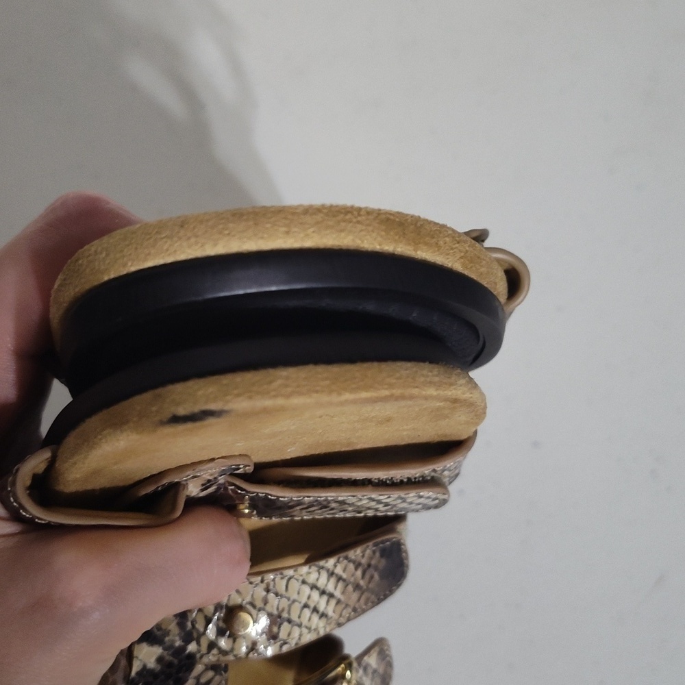 Vionic Sandal, Snake Print, Size 7 - Picture 5 of 12